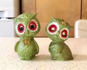 These green and red vintage owl salt and pepper shakers make an adorable couple.