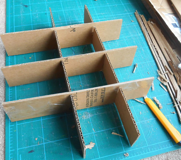 cardboard separators for an ornament storage box
